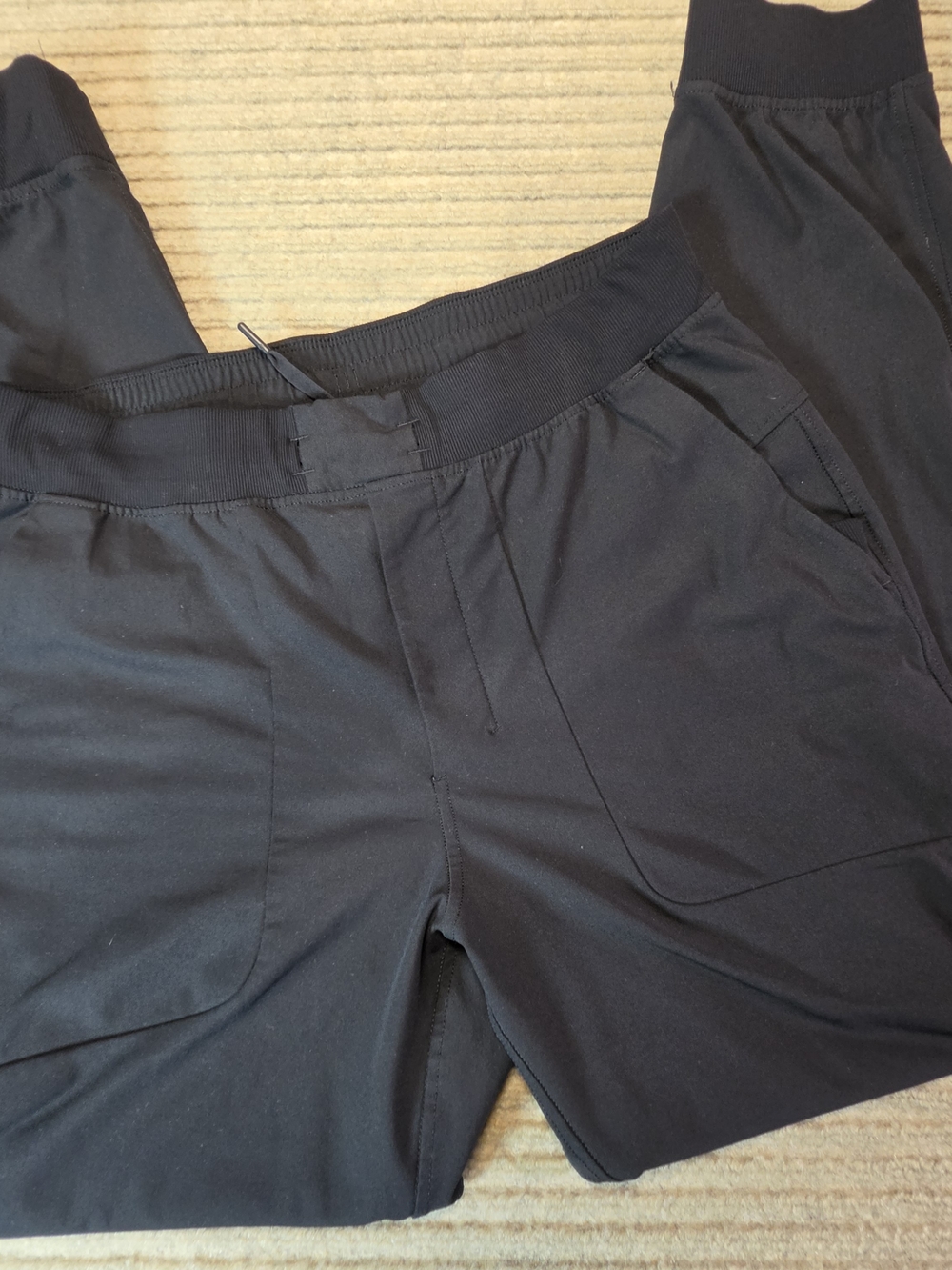 Lululemon ABC Jogger Men’s XL Black Pants Athleisure 31" inseam